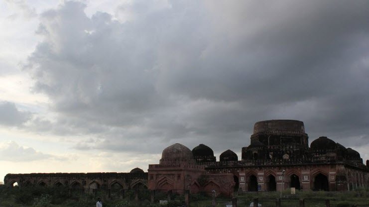Chaurasi Gumbad