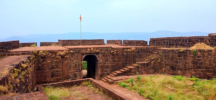 Bankot Fort, Raigad, Maharashtra - Vushii.com Bankot Fort, Raigad, Maharashtra - Vushii.com