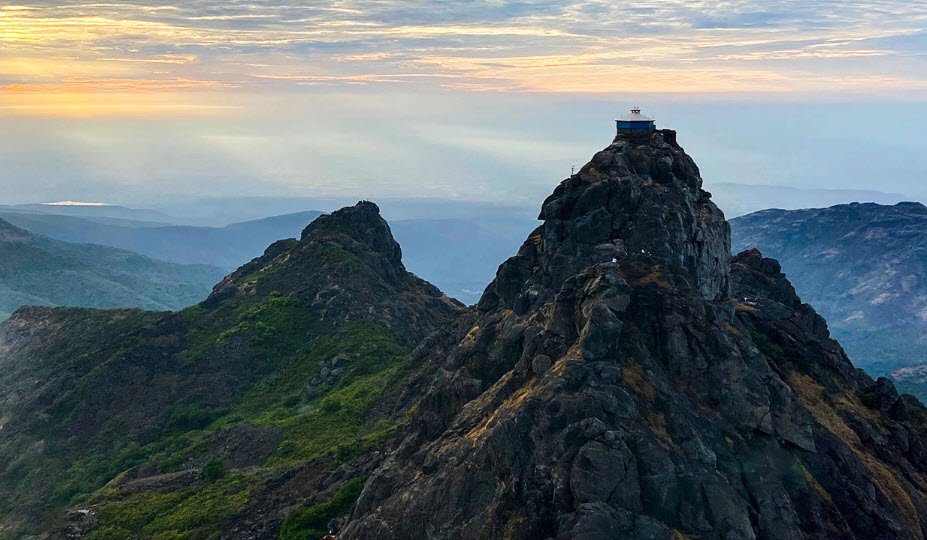 Girnar, Junagadh, Gujarat - Vushii.com Girnar, Junagadh, Gujarat - Vushii.com