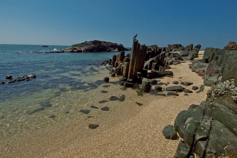 Dariya Bahadur Island: Location, Malpe, Udupi and Historic Fort | दरिया बहादुर द्वीप