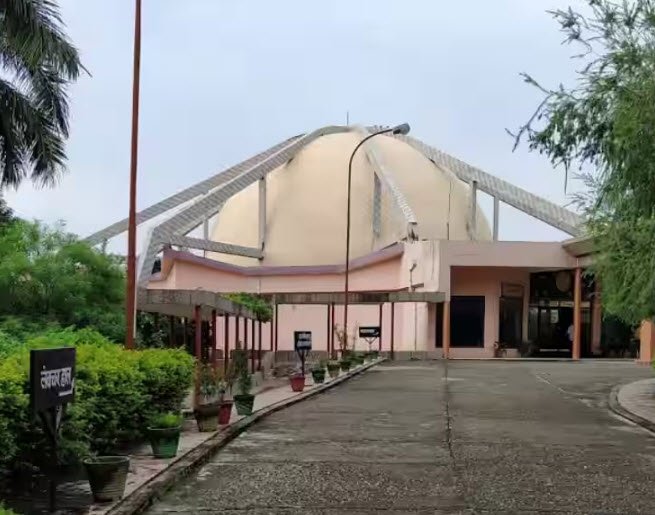 Veer Bahadur Singh Planetarium (Taramandal), Gorakhpur, Uttar Pradesh - Vushii.com