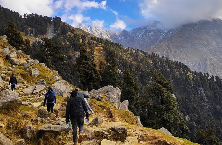 Benog Tibba, Tehri Garhwal, Uttarakhand - Vushii.com Benog Tibba, Tehri Garhwal, Uttarakhand - Vushii.com