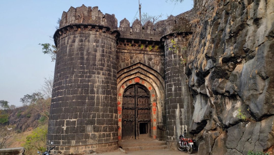 Ajinkyatara Fort, Satara, Maharashtra - Vushii.com Ajinkyatara Fort, Satara, Maharashtra - Vushii.com