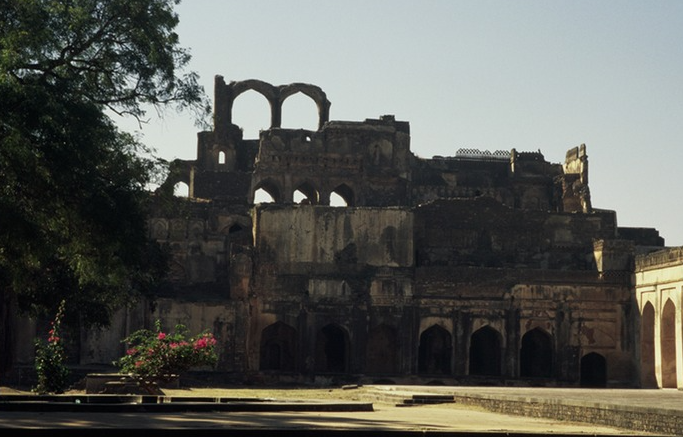 Tarkash Mahal, Bidar, Karnataka - Vushii.com Tarkash Mahal, Bidar, Karnataka - Vushii.com