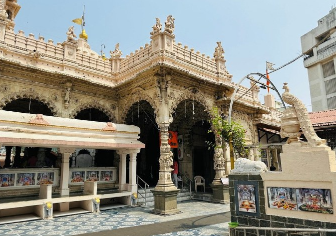 Babulnath Temple, Mumbai City, Maharashtra - Vushii.com Babulnath Temple, Mumbai City, Maharashtra - Vushii.com